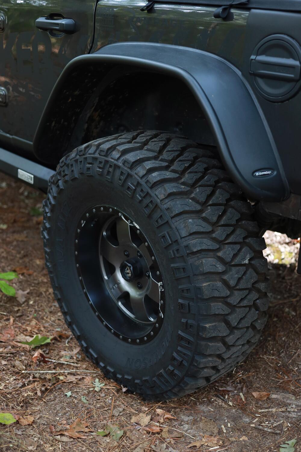 Bushwacker FF JEEP FLAT STYLE 2PC REAR 2018-2021 JEEP WRANGLER(JL) SPORT 2-DOOR BLACK TEXTURED FLAT