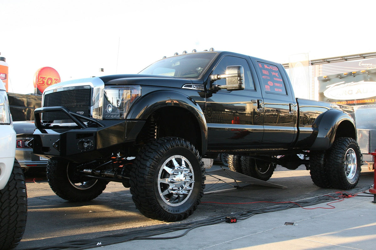 Fab Fours 2011 2016 Ford Super Duty F450 - F550 Winch Bumper w Pre-Runner Grill Guard