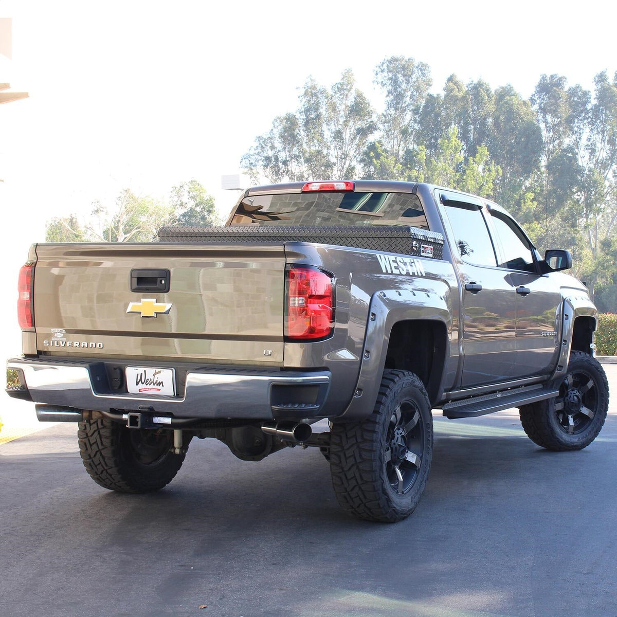 Westin Automotive In Channel Wind Deflector 4pc Smoke Silverado/Sierra 1500 Crew Cab 2014-2018 2500/3500 Crew Cab 2015-2019