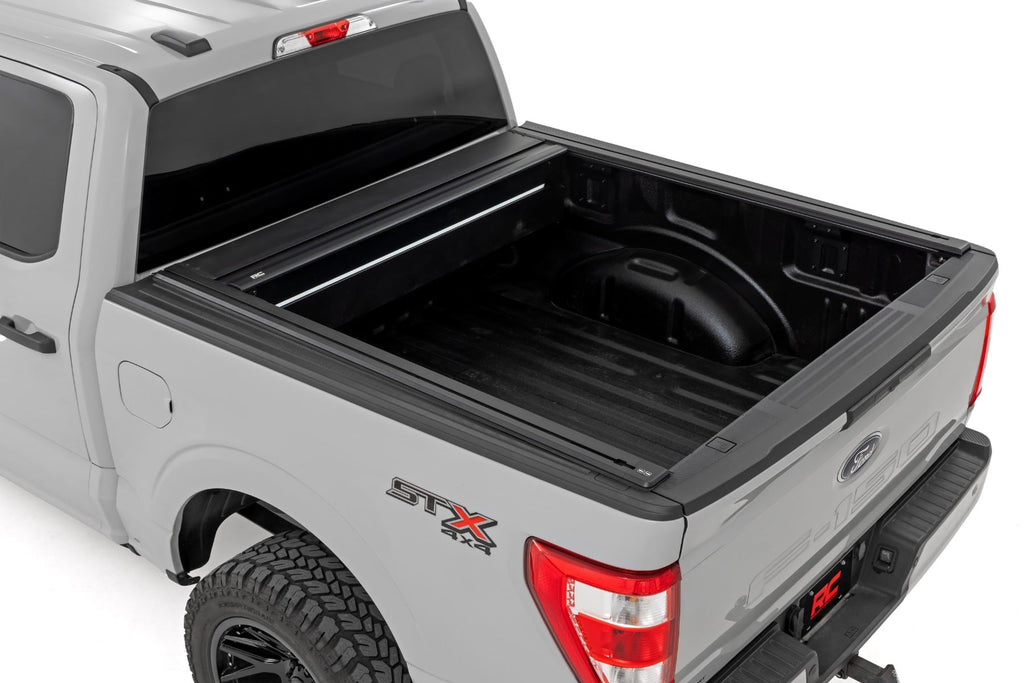 Rough Country Powered Retractable Bed Cover 5 7 Bed Ford F-150 (15-26) F-150 Lightning (22-26)