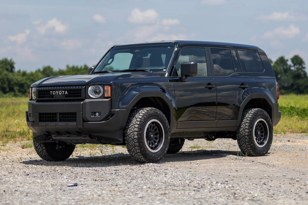Rough Country 1 Inch Leveling Kit Toyota Land Cruiser 4WD (2024-2026)