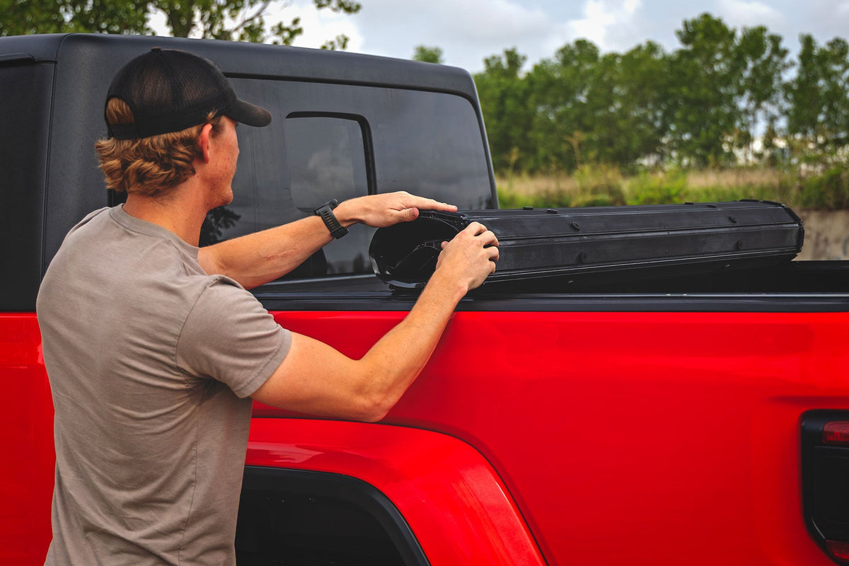 Rough Country Hard Roll Up Bed Cover 5 Bed Jeep Gladiator JT 4WD (2020-2026)